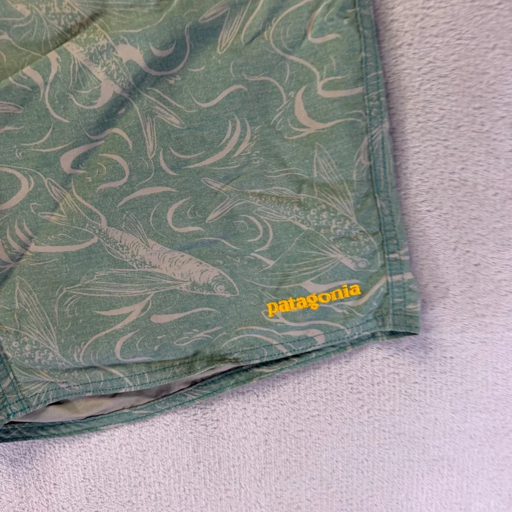 Patagonia Mens Flying Fish Board Shorts Green Grey Swim Trunks Size 30